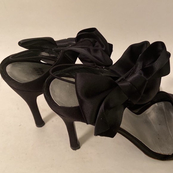 Stuart Weitzman - Black Satin Strappy High Heel Sandals Satin Bow Accent Sz 9.5M - Picture 7 of 12